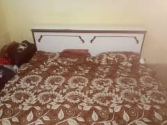 bed king size 1 side table sell