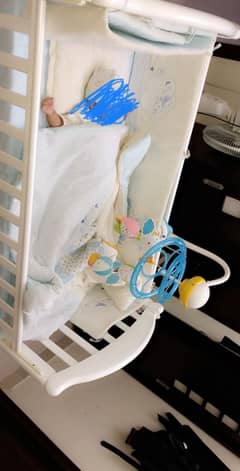 Baby cot bed