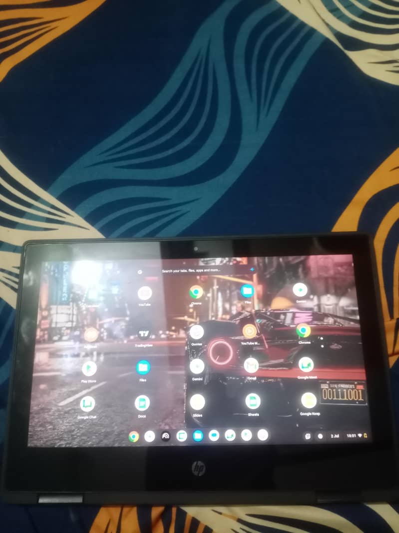 Chromebook Touch display  rotate 360 degree 2