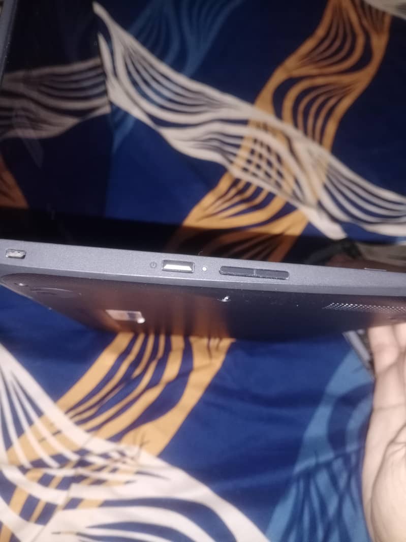 Chromebook Touch display  rotate 360 degree 4