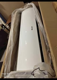 GREE 1.5 TON DC INVERTER HEAT AND COOL GENINNE NO RRAPIR