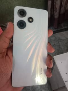 Infinix Hot 30.8+8 gb. 128 gb