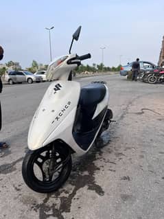 Suzuki 49cc Automatic Scooty In Immaculate Condition