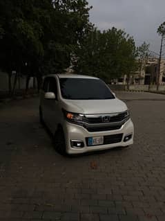 Honda N wgn custom 2018