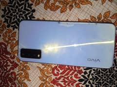 vivo mobil for sale in urgent 10/8 condition with box and charger
