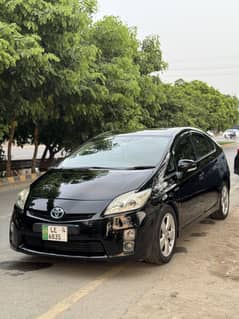 Toyota Prius T spirit VVT-I CVT — UK Variant