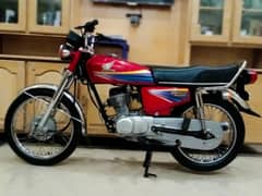 Honda Cg 125 Bike in red color is for sale.
