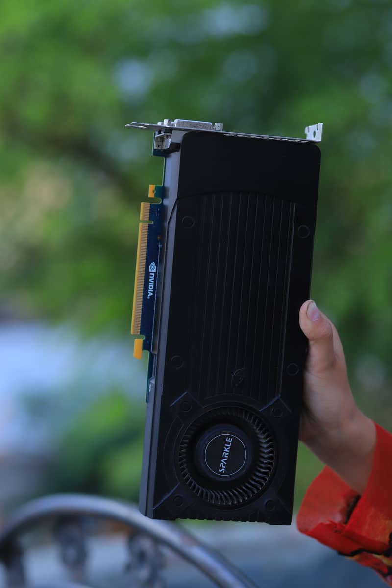 Nvidia Gforce 660ti GDDR5 192Bit 2Gb GPU 4