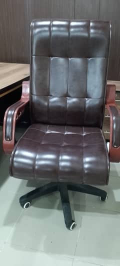 New office chair and table set for sell