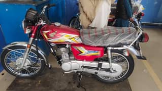 CG 125 motorcycle, a popular model in Pakistan
