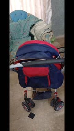 Baby carrier pram like new