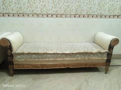 Beautiful 6 setter sofa set with deewan