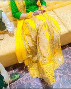 bridal mehndi lehnga