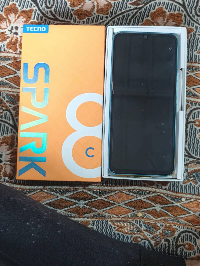 Tecno Spark 8c 1