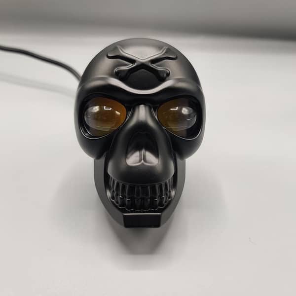 Metal Skull Light with Dual Color Devil Eye Function - 1 Piece