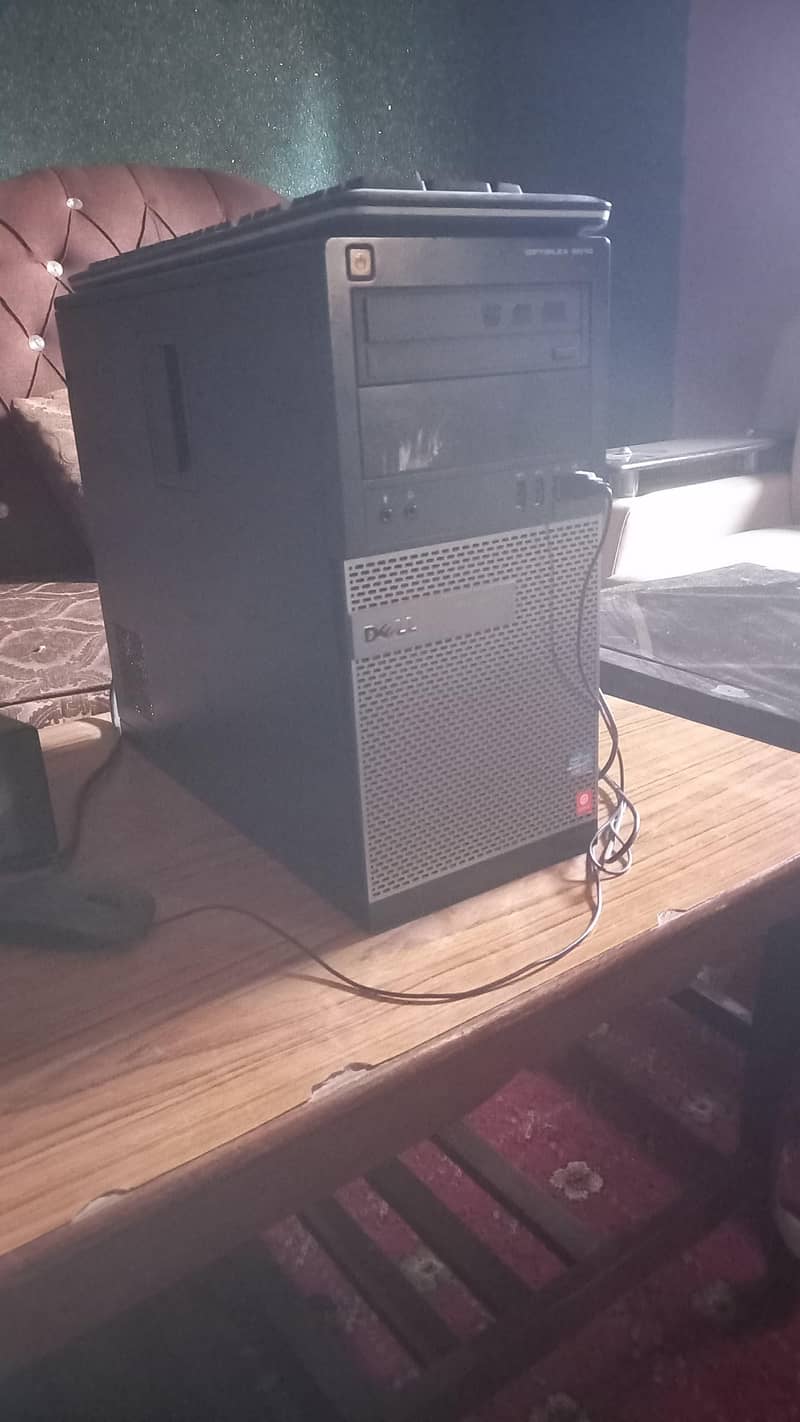 Dell core i3 7th generation with Nvidia GTX 960 GPU 1