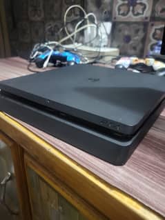 PS4 Slim(UK Model)