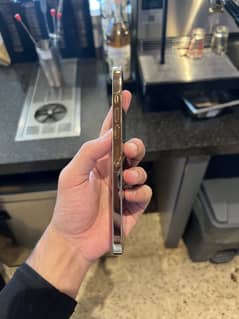 ip 13 pro max jv 256 GB 100 health water pack 10/10 condition