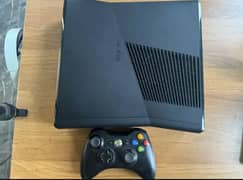 Xbox 360 Slim 256 Gb With 1 Wireless Controller And 60 Games installed
