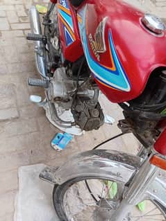 New condition ha Bilkul 2019 model cd