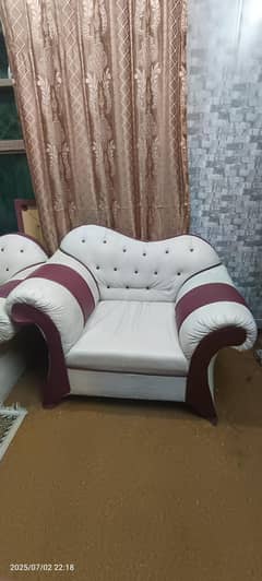 Sofa Set 5 Seater in good condition
