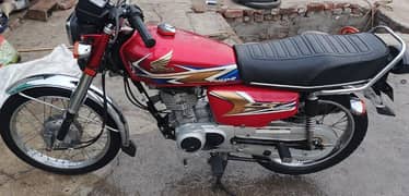 serious buyers contact me only in WhatsApp one hand driven bike