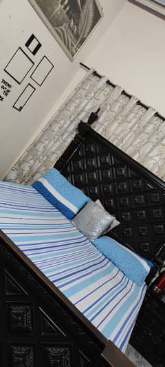 Bed with 2 side table , dressing table