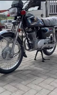 new bike lush condition only serious buyers contact me on WhatsApp