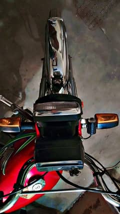 Honda 70 in genuine condition