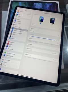 Apple ipad 2020 12.9 inch 128 gb with box