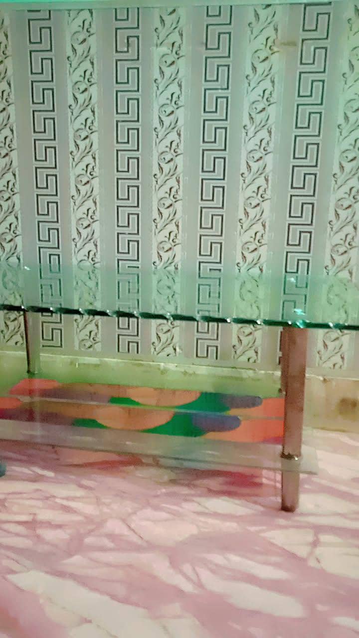 glass table 1