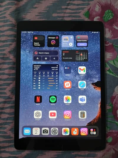 iPad 9th Generation 64 GB | Like New Condition