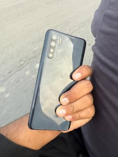 Khali phone charger hai bus phone all okay hai 03253760004 whattsapp