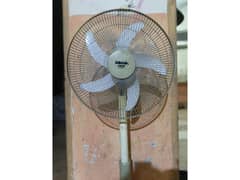 Plastic Pedestal Fan - Adjustable Height & Powerful Airflow