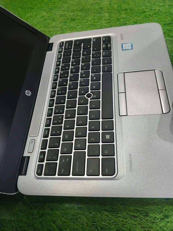hp 820 G4 i5 7th generation 3