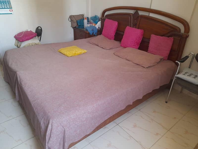 King size bed with mattress and 2 side tables 0