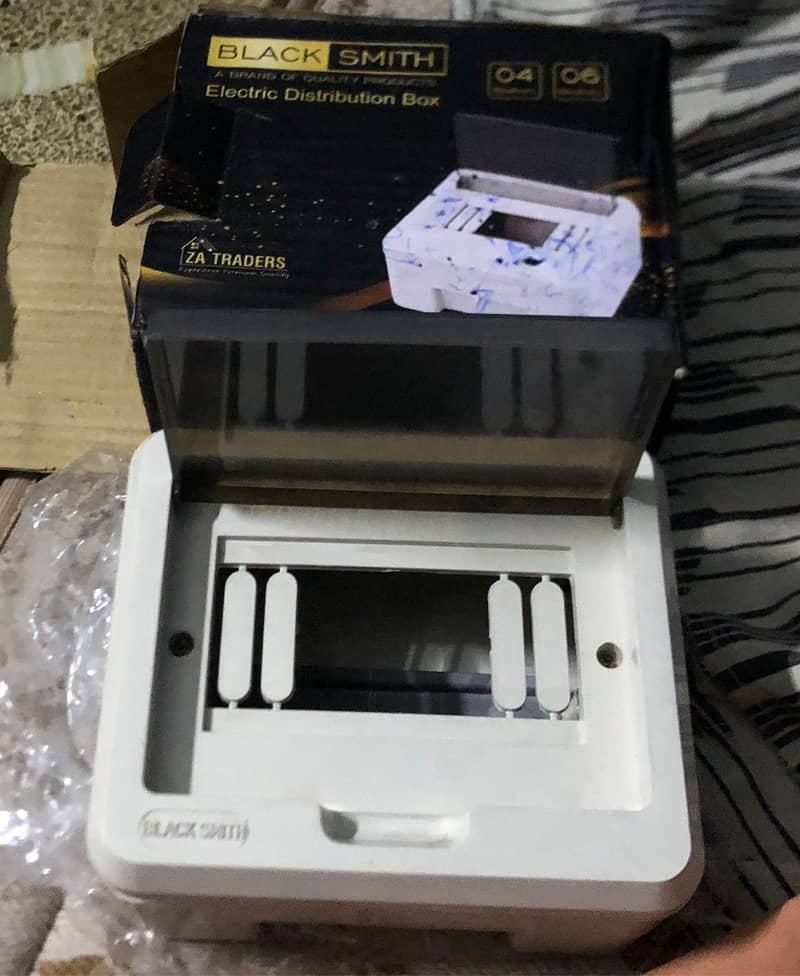 DB BOX 4 to 6 way  box 3