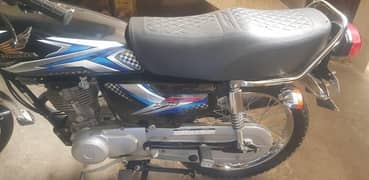 Honda CG 125 Karachi 11 month WhatsApp 03212110238
