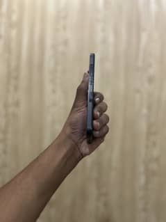 Iphone 14 pro jv back broken