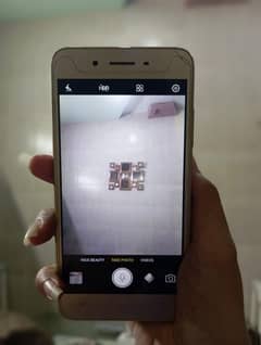 Vivo y53 _ Golden color _ Pta proved _ 16GB