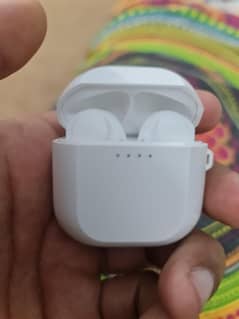 bht acha airpods haii for sale ki