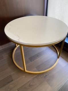 Round Table