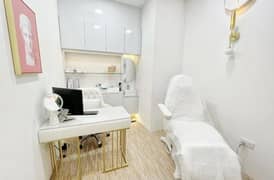 looking for Female Dental Assistant