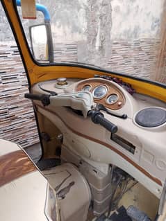 tez raftar CNG Riksha