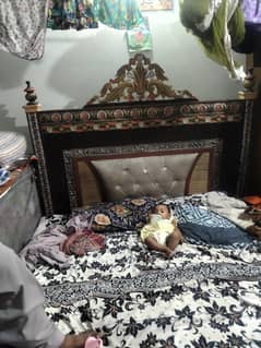 Bed set with mattress  for saler Rs 50000