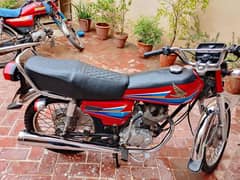 Cg125 2009 modal   sale need money serious bye contact:03187033353
