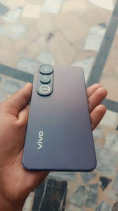 ViVo V50lite 5G          New only three days use