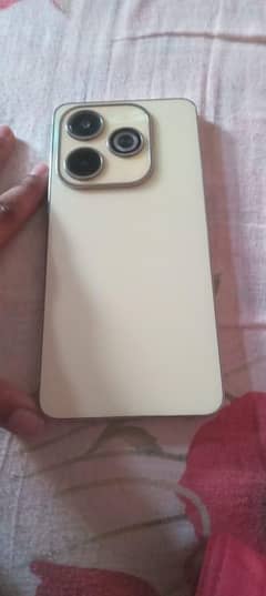 sath ma box bhi ha 1 month used lash condition 16 gb ram