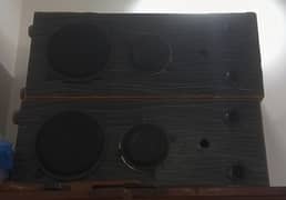 High Quality 2 3ft speakers. urgent sale