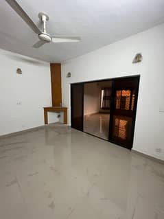10 MARLA HOUSE FOR SALE